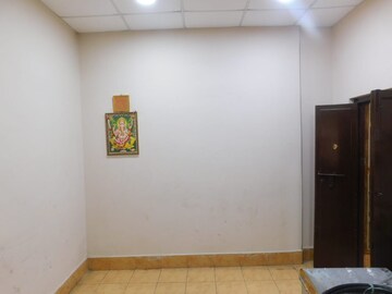 Room in 5 BHK Independent House at Punjagutta – for Sale