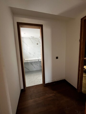 Room in 1 BHK Builder Floor at Greater Kailash I – for Rent