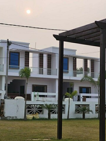 2 BHK Villa For Sale in Faizabad Road