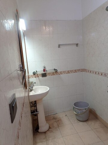 Attached Bathroom in 1 BHK Builder Floor at Greater Kailash I – for Rent