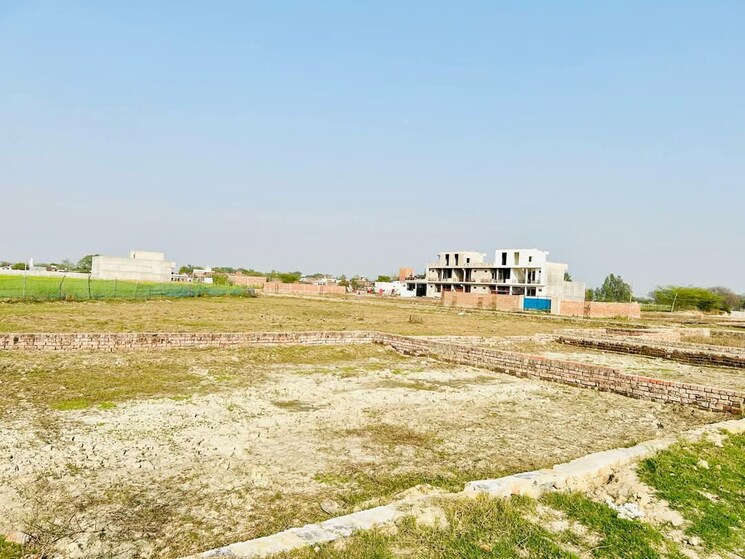 undefined, e3-royal-green  80 Sq.Yd. Plot In Deri Skaner Greater Noida 7939348