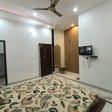 Bedroom in 2 BHK Apartment at Penta Homes, Vip Road – for Rent