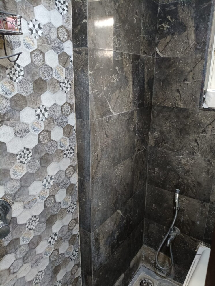 Bathroom, kamala-nav-natraj 2 Bedroom 686 Sq.Ft. Apartment In Santacruz West Mumbai 7939364