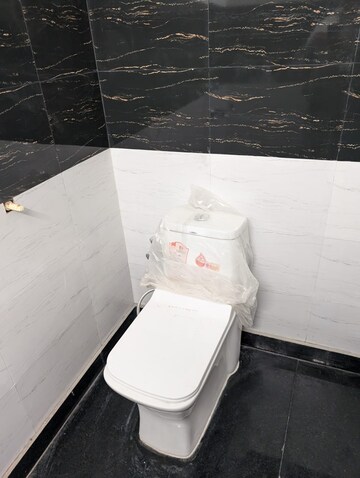 Master Bedroom in 1.5 BHK Builder Floor at Lajpat Nagar I – for Rent