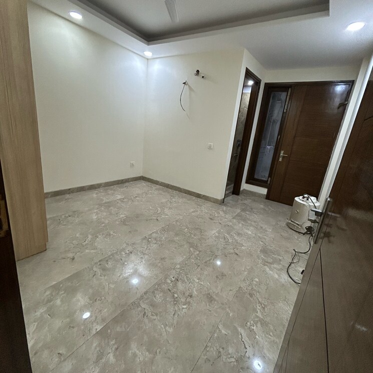 Room, south extension ii 3 Bedroom 1400 Sq.Ft. Builder Floor In South Extension ii Delhi 7939396