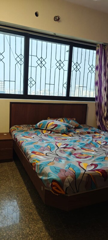 Bedroom in 3 BHK Apartment at Bandra West – for Rent
