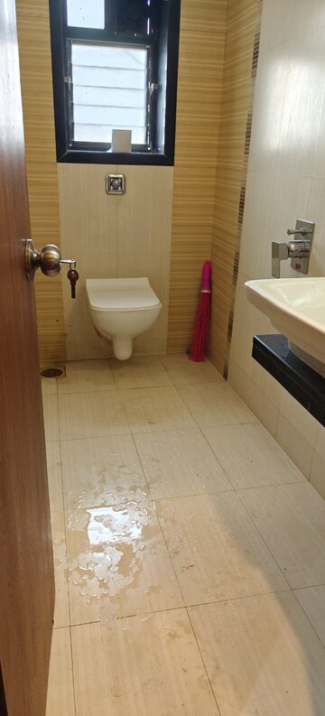 Master Bedroom in 3 BHK Apartment at Bandra West – for Rent