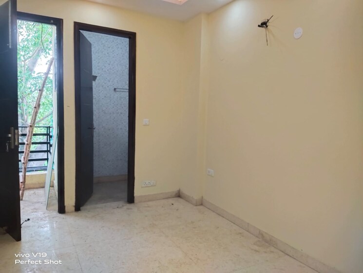Room, east of kailash 3 Bedroom 127 Sq.Yd. Builder Floor In East Of Kailash Delhi 7939411