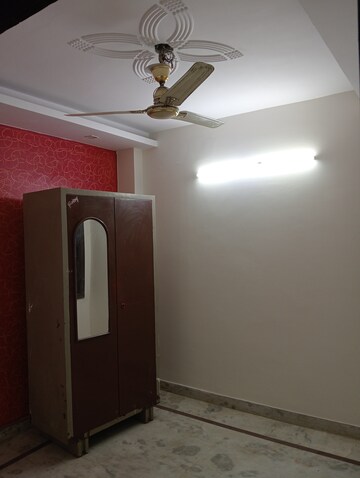 Room in 2 BHK Builder Floor at Govindpuri – for Rent