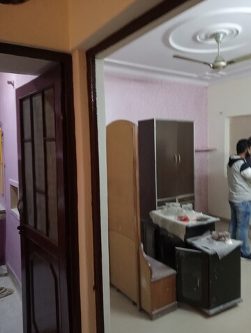 Master Bedroom in 2 BHK Builder Floor at Govindpuri – for Rent