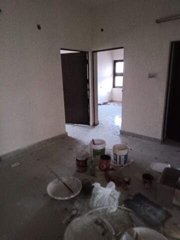 Master Bedroom in 3 BHK Apartment at Gomti Nagar – for Sale