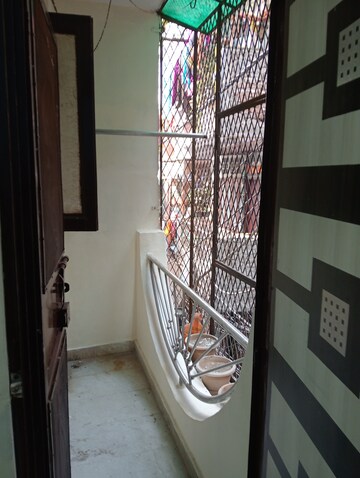 Master Bedroom in 2 BHK Builder Floor at Govindpuri – for Rent
