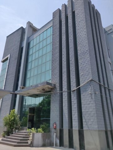 Commercial Office Space 10000 Sq.Ft. For Rent in Sector 63 Noida  7939455