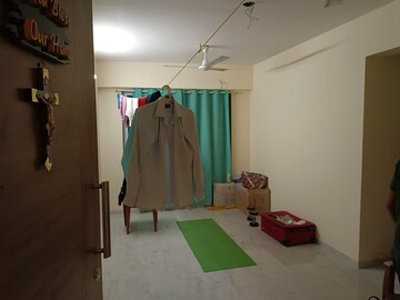 Master Bedroom in 1 BHK Apartment at Kurla West – for Rent