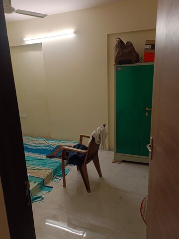 Master Bedroom in 1 BHK Apartment at Kurla West – for Rent