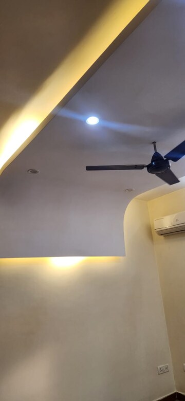 2 BHK Builder Floor For Rent in East Of Kailash