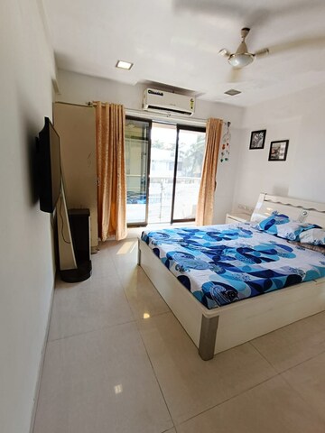 Master Bedroom in 2 BHK Apartment at Bandra West – for Rent