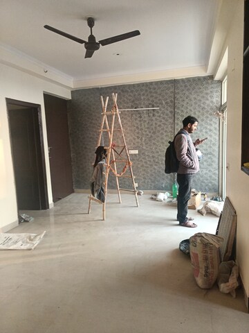 Parking in 2 BHK Apartment at Amrapali Silicon City, Sector 76 – for Rent