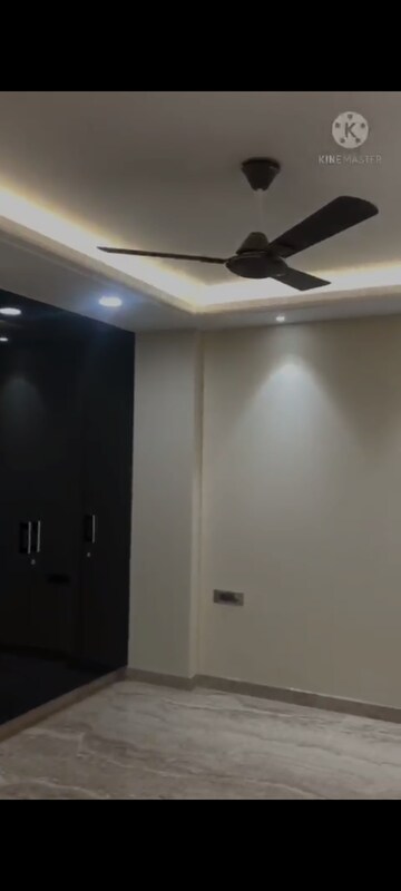 Furnished Amenities in 3 BHK Builder Floor at Lajpat Nagar – for Rent