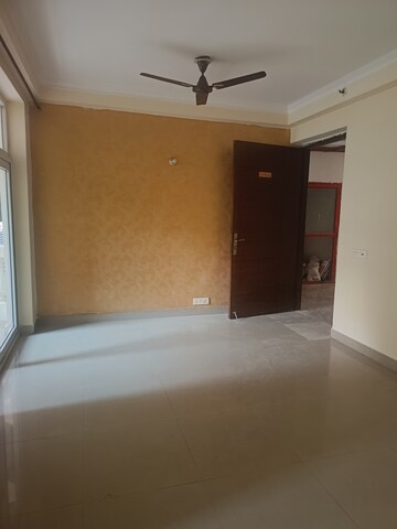 Master Bedroom in 2 BHK Apartment at Amrapali Silicon City, Sector 76 – for Rent