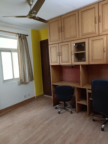 3 BHK Apartment For Rent in Sector 52