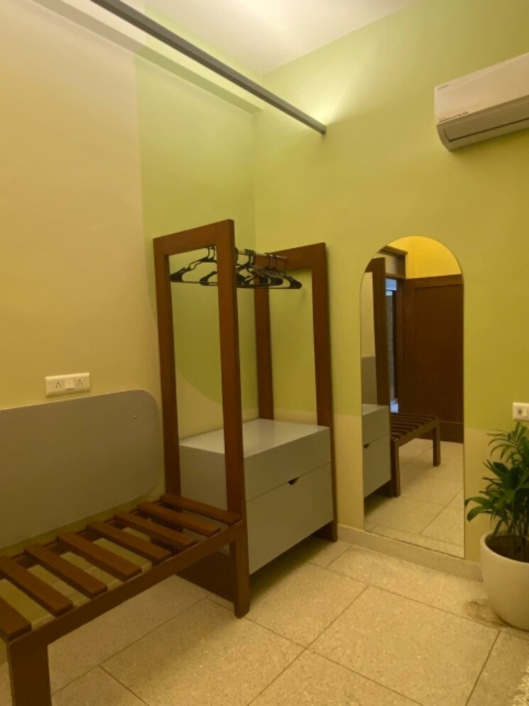 Bedroom, new friends colony 2 Bedroom 170 Sq.Yd. Builder Floor In New Friends Colony Delhi 7939551