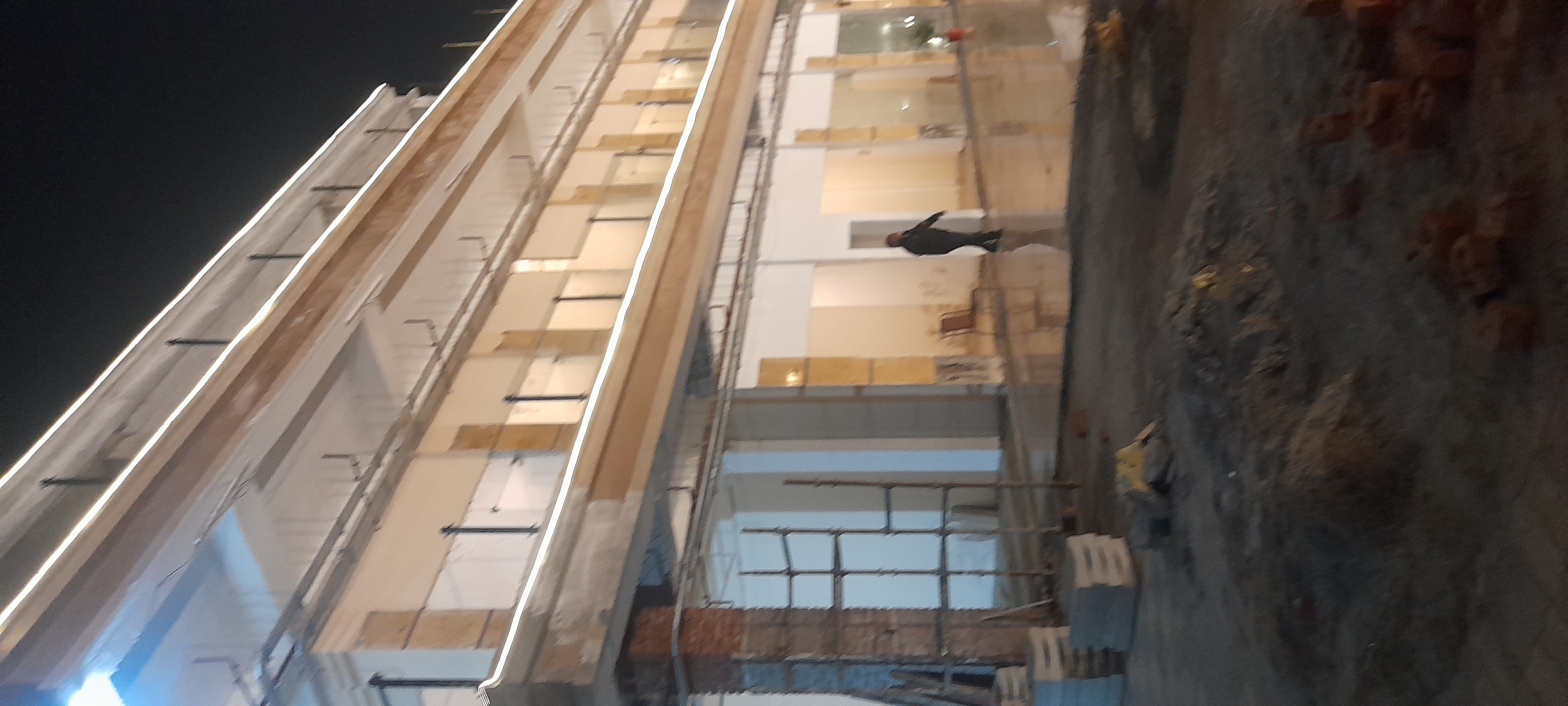 Retail Shop For Sale in Migsun Twinz