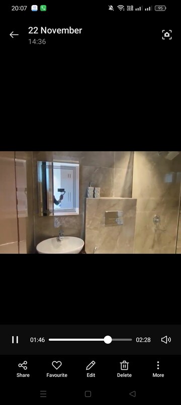 Room in 3 BHK Apartment at Amrapali Golf Homes, Sector 4 Greater Noida – for Sale