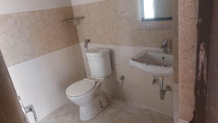 Bathroom, amrapali-golf-homes 2 Bedroom 1100 Sq.Ft. Apartment In Sector 4 Greater Noida Greater Noida 7939578
