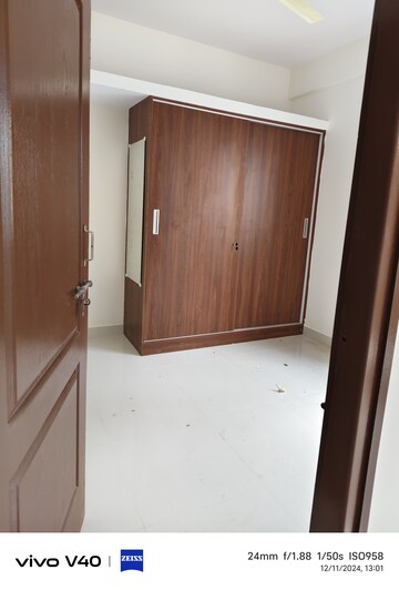 Room in 1 BHK Builder Floor at Halasuru – for Rent
