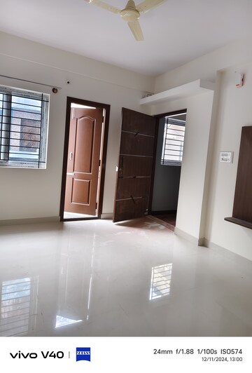 Room in 1 BHK Builder Floor at Halasuru – for Rent