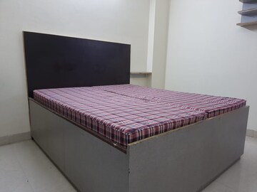 Bedroom in 1 BHK Builder Floor at Saurabh Niwas, Sector 40 – for Rent