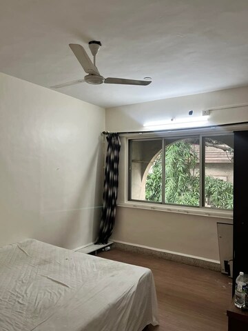 Room in 1 BHK Apartment at Suhas Modi SRA, Kandivali East – for Sale