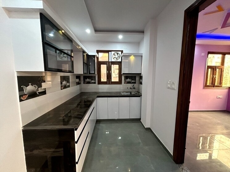 Kitchen, bamnoli village 3 Bedroom 1000 Sq.Ft. Builder Floor In Bamnoli Village Delhi 7939835