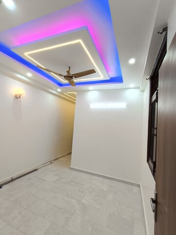 Room in 1 BHK Builder Floor at Malviya Nagar – for Rent