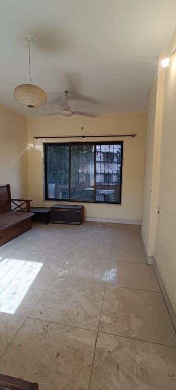 Living Room in 2 BHK Apartment at Sagar Avenue, Santacruz East – for Rent