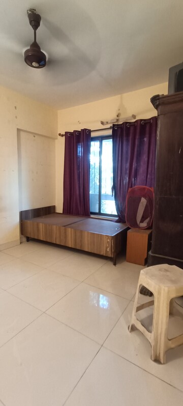 Living Room in 2 BHK Apartment at Sagar Avenue, Santacruz East – for Rent
