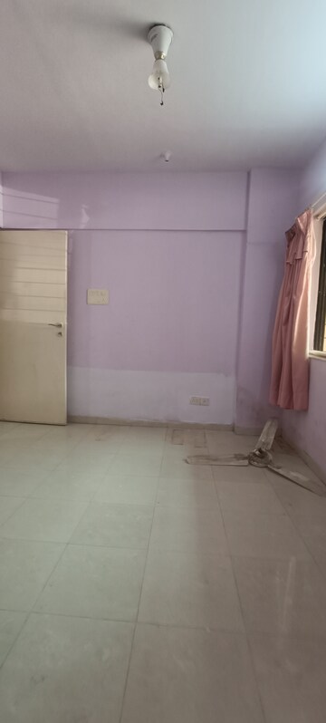 Room in 2 BHK Apartment at Mahindra Park, Ghatkopar West – for Sale