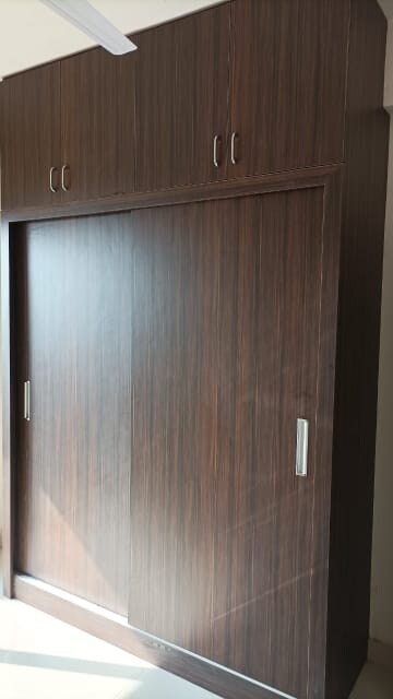 Room in 2 BHK Apartment at Ramprastha Awho, Sector 95 – for Rent