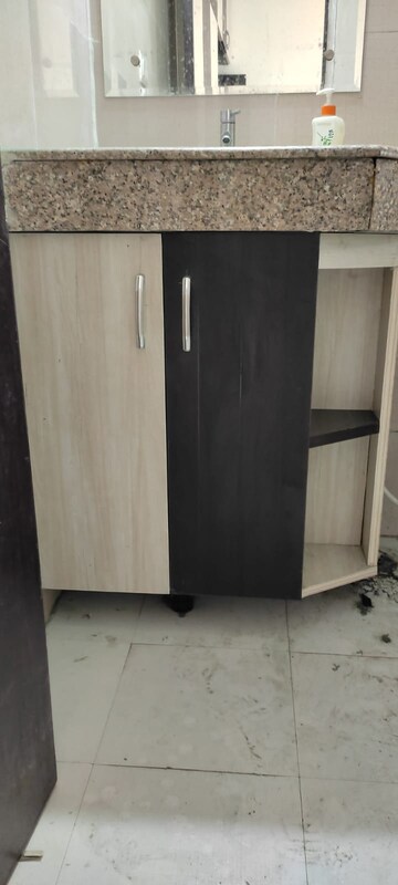 Room in 2 BHK Apartment at Ramprastha Awho, Sector 95 – for Rent