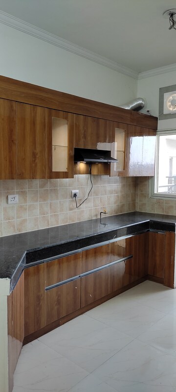 2 BHK Apartment For Rent in Ramprastha Awho, Sector 95