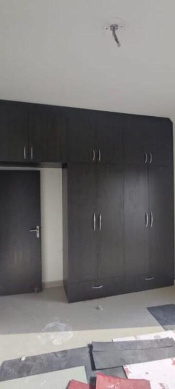 Furnished Amenities in 3 BHK Apartment at Sare Home, Sector 92 – for Rent