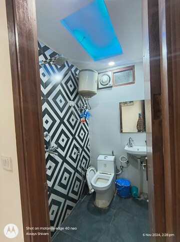 Bathroom in 1 BHK Builder Floor at Govindpuri – for Sale