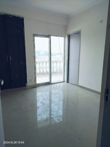 Room in 2 BHK Apartment at KW Srishti, Raj Nagar Extension – for Sale