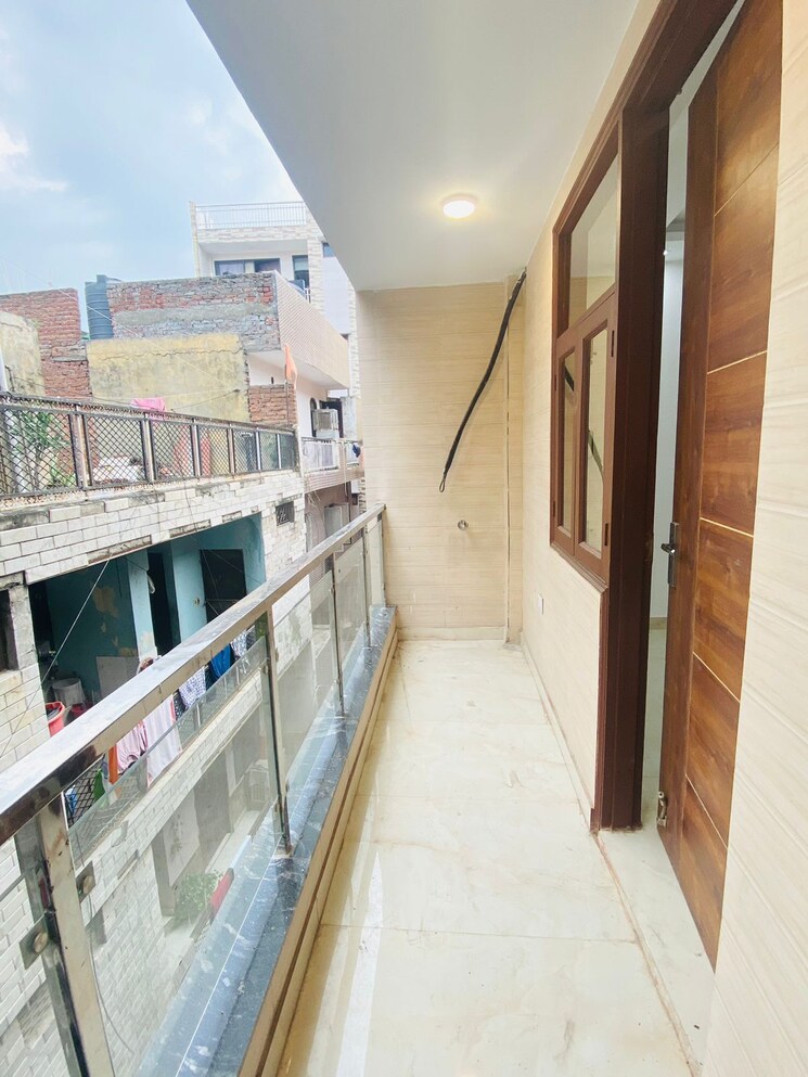 Balcony, govindpuri 3 Bedroom 900 Sq.Ft. Builder Floor In Govindpuri Delhi 7939923