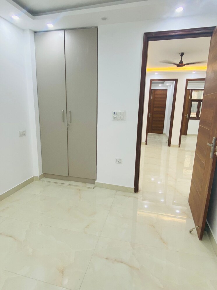 Room, govindpuri 3 Bedroom 900 Sq.Ft. Builder Floor In Govindpuri Delhi 7939923