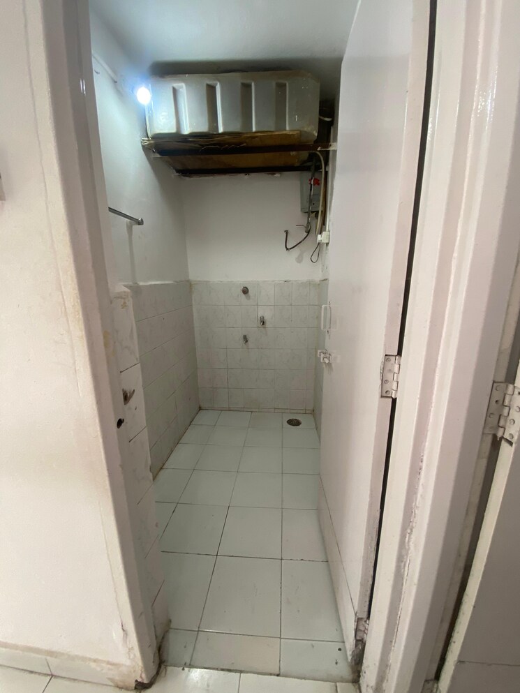 Bathroom, rakshak-nagar-gold 2 Bedroom 824 Sq.Ft. Apartment In Kharadi Pune 7939926