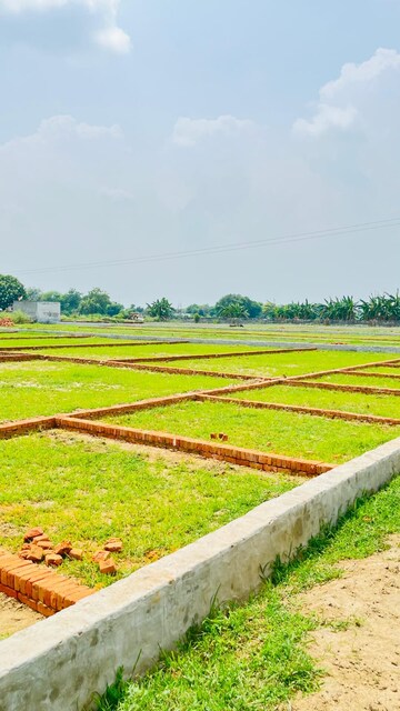  Plot – Garden View at Uniwest Hub, Sector 19 Yamuna Expressway - for Sale