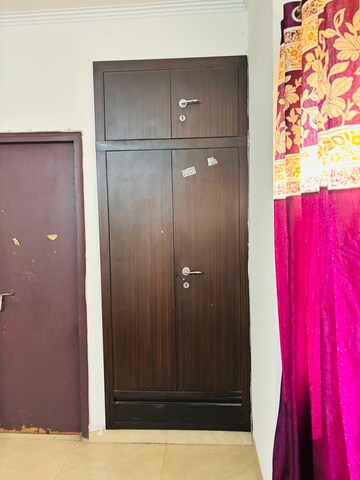 Furnished Amenities in 3 BHK Apartment at Gardenia Golf City, Sector 75 – for Rent