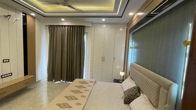 3 BHK + Servant Room Builder Floor For Sale in Sector 70